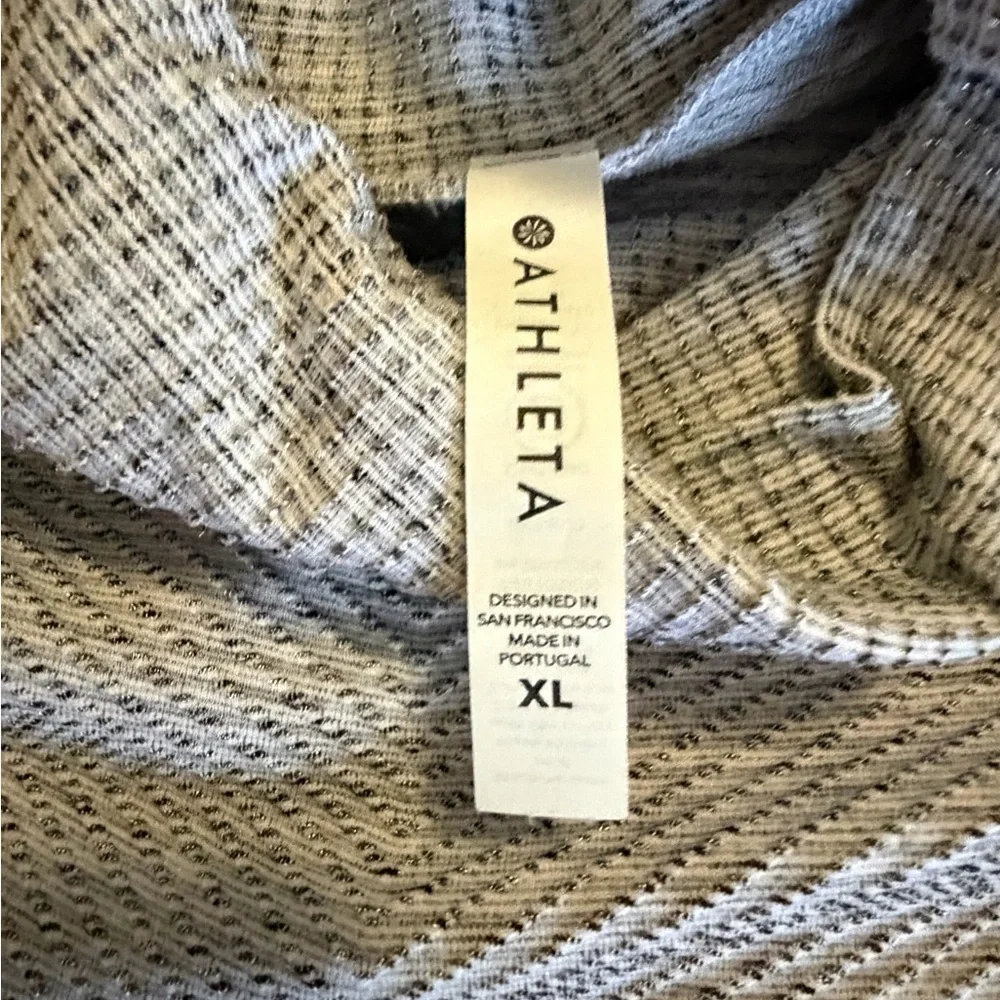 Athleta Light Gray Turtleneck sz xl euc - Picture 3 of 5